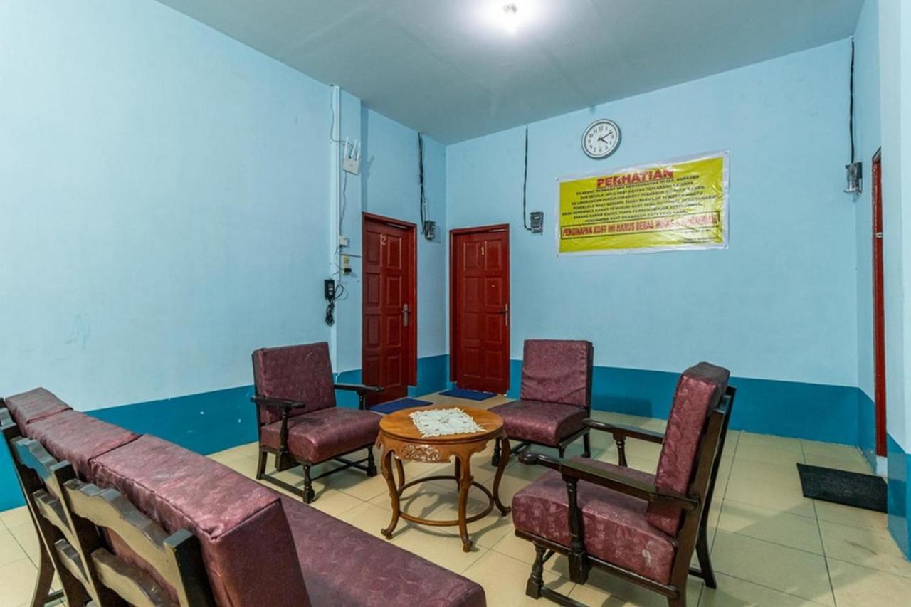 Reddoorz Syariah @ Jalan Setiabudi Medan 3 Exterior foto
