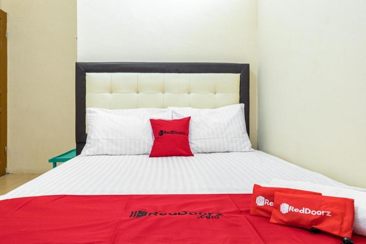 Reddoorz Syariah @ Jalan Setiabudi Medan 3 Exterior foto
